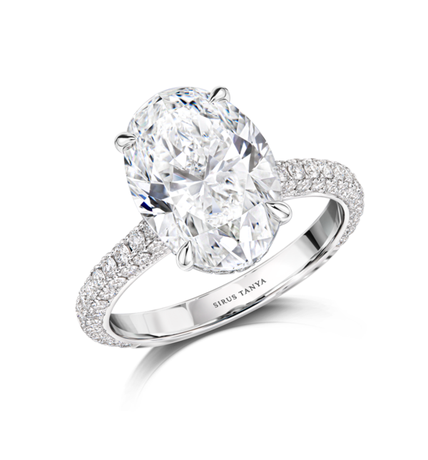 The-Classic-Oval-Diamond-Engagement-Ring